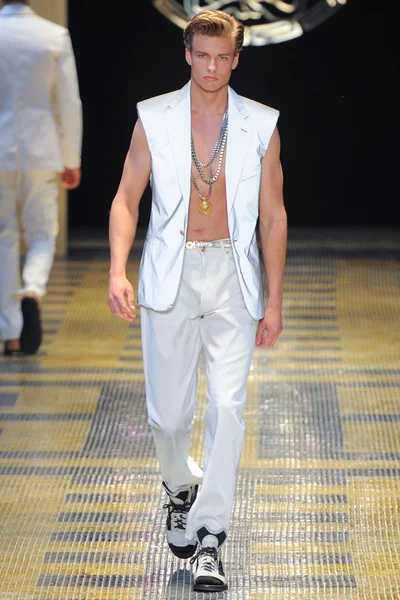Look 36